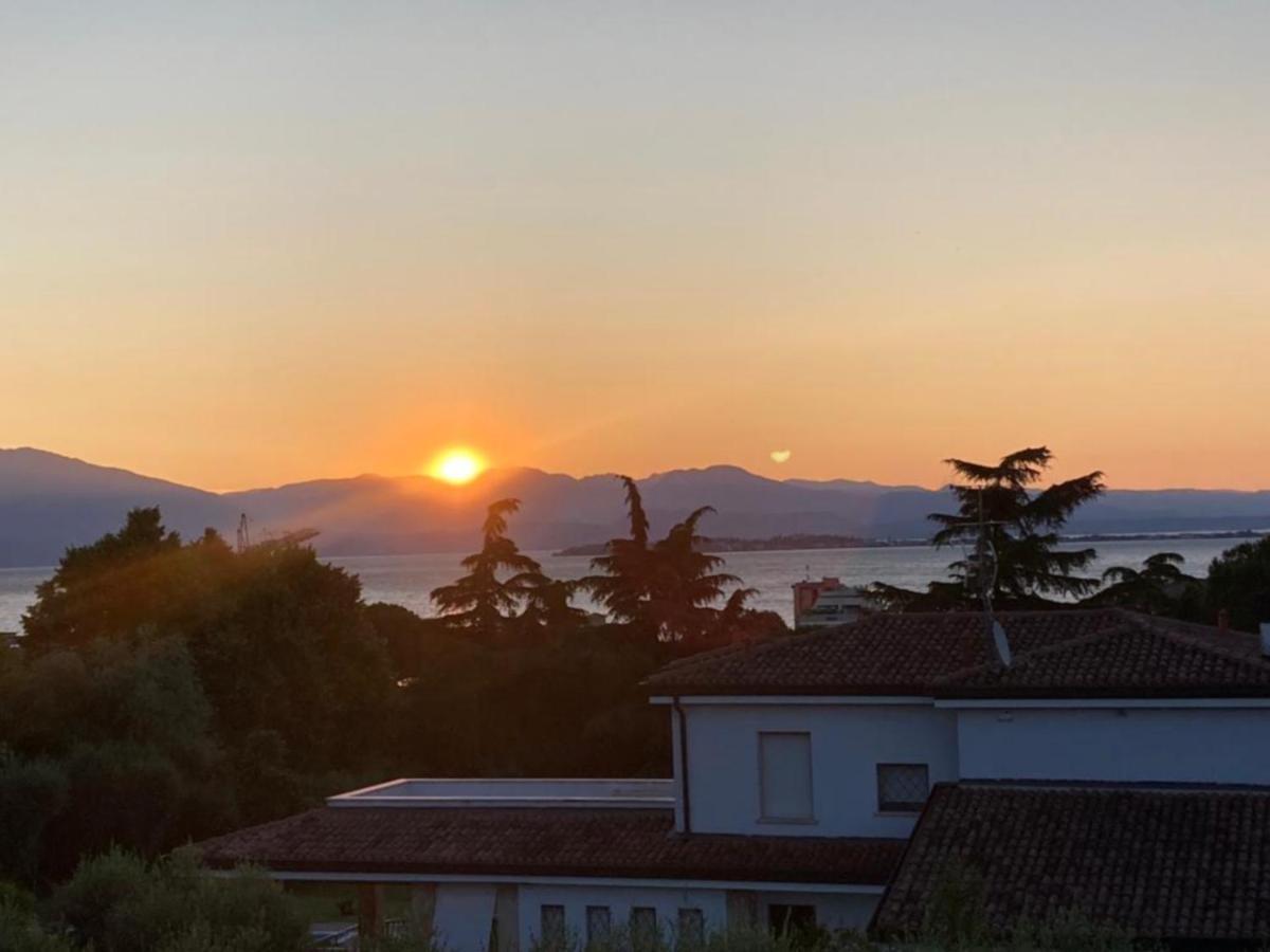DesenzanoLoft Gardastar La stella del Lago Desenzano del Garda Esterno foto