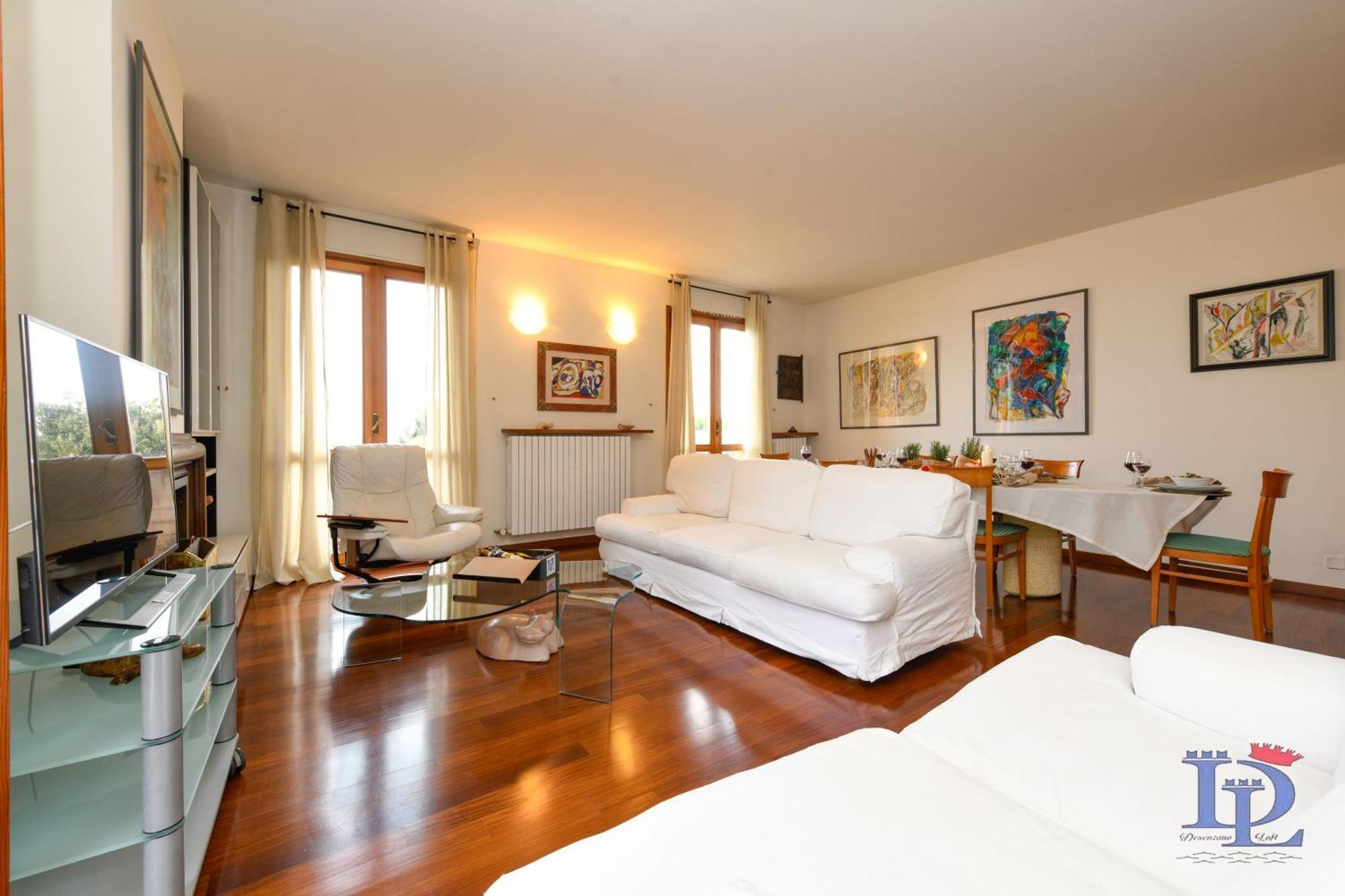 DesenzanoLoft Gardastar La stella del Lago Desenzano del Garda Esterno foto