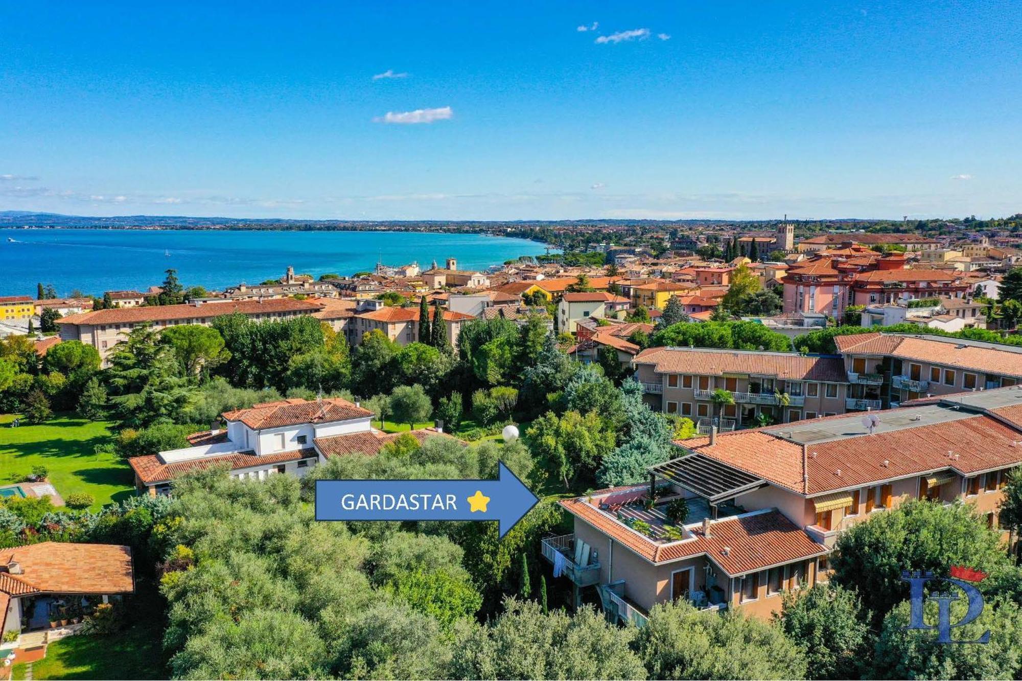 DesenzanoLoft Gardastar La stella del Lago Desenzano del Garda Esterno foto